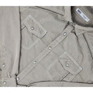 BKE Long Sleeve Button Up Shirt Men's Medium Beige Pearl Snaps Athletic Fit‎